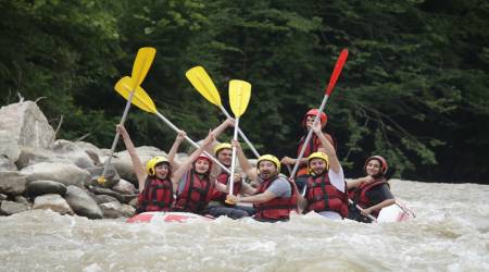 Rafting turu sırasında aksiyon anı - Melen Çayı
