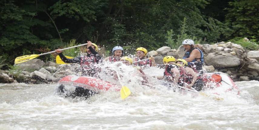 Rafting İçin Ne Giyilir